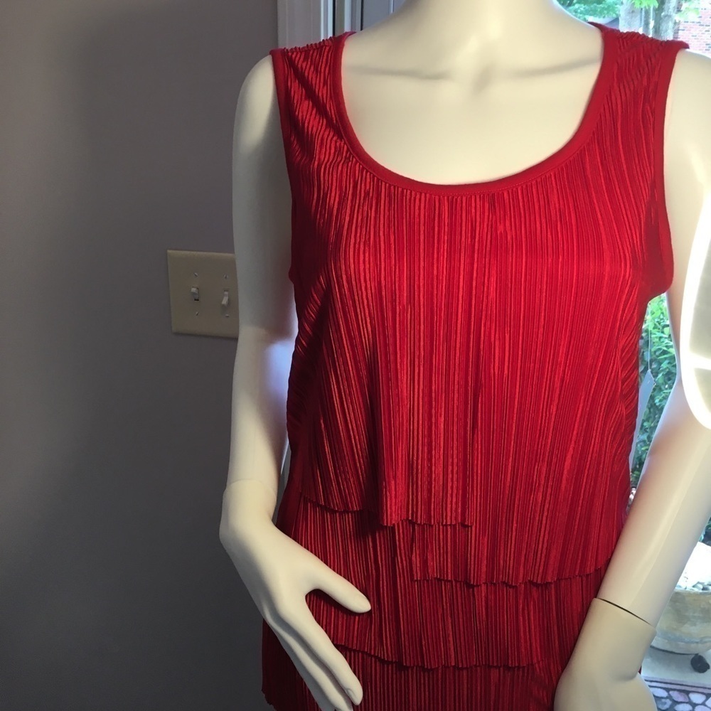 New Women’s Style&Co Red Pleated Blouse Size M. - Picture 4 of 8